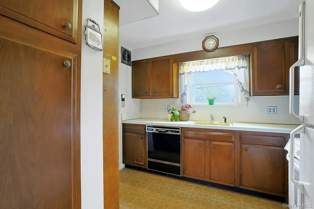 352 Fort Washington Avenue Hawthorne NY 10532