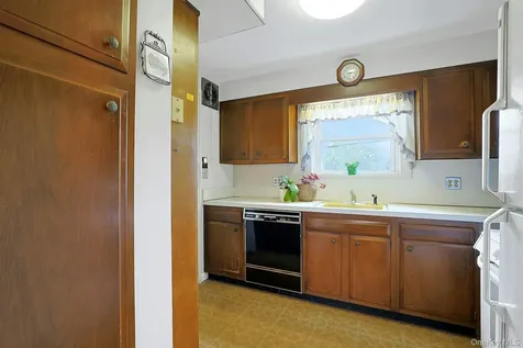 352 Fort Washington Avenue Hawthorne NY 10532