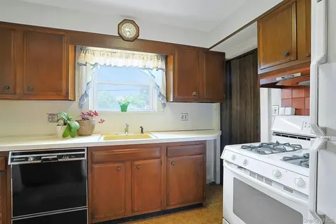 352 Fort Washington Avenue Hawthorne NY 10532