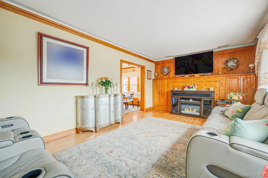 167 Shaw Avenue Valley Stream NY 11580