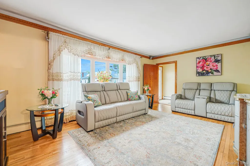 167 Shaw Avenue Valley Stream NY 11580