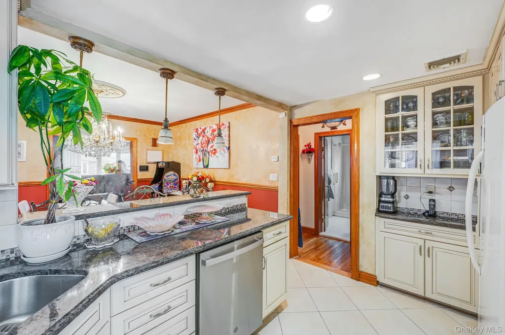 167 Shaw Avenue Valley Stream NY 11580