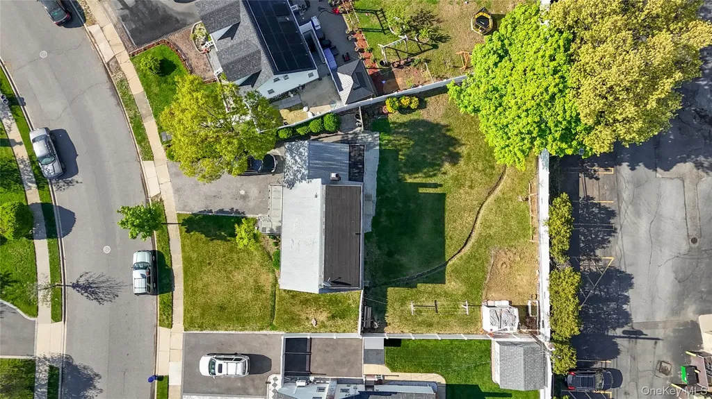 47 Cardinal Road Levittown NY 11756