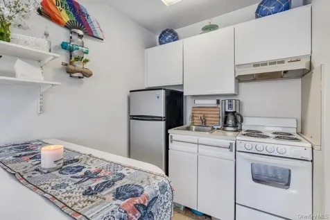 176A Lewis Walk Cherry Grove NY 11782