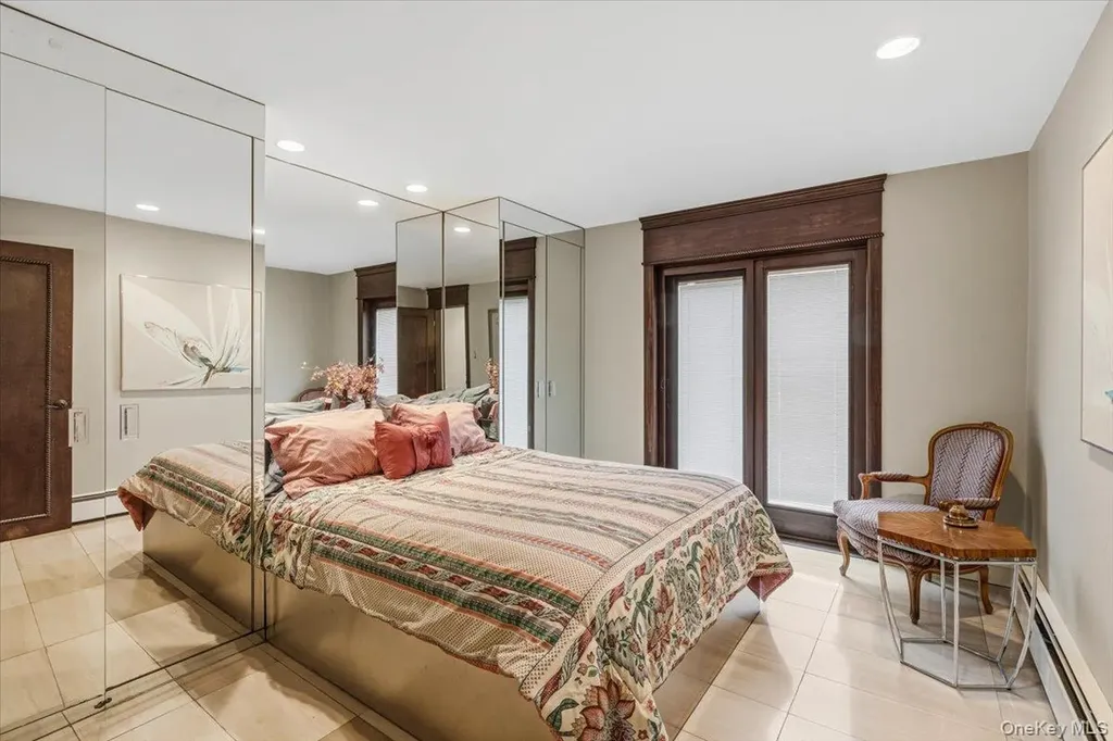 15470 Powells Cove Boulevard Beechhurst NY 11357