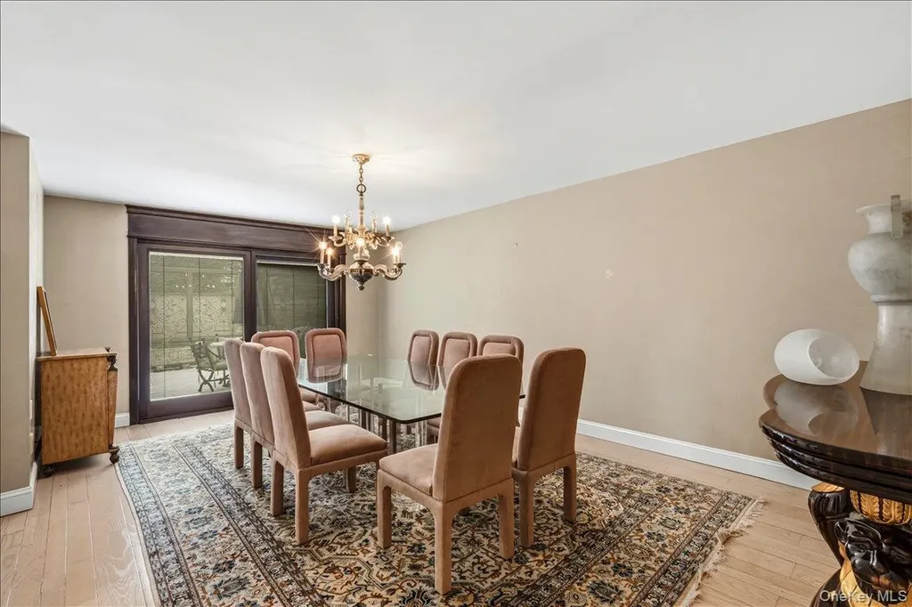 15470 Powells Cove Boulevard Beechhurst NY 11357