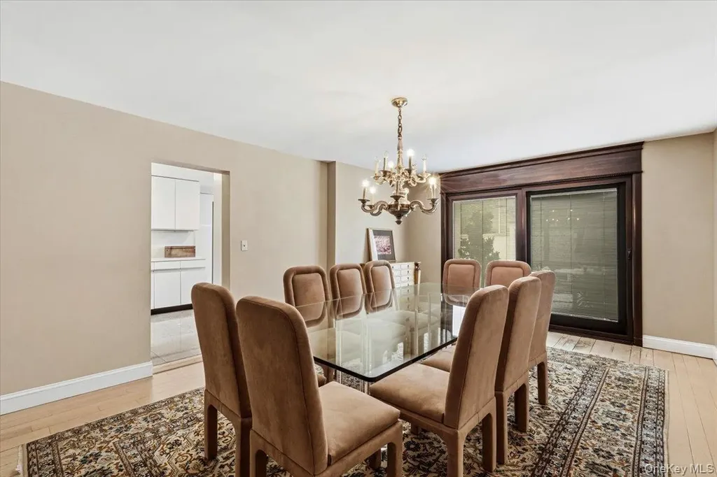 15470 Powells Cove Boulevard Beechhurst NY 11357