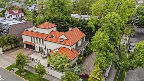15470 Powells Cove Boulevard Beechhurst NY 11357