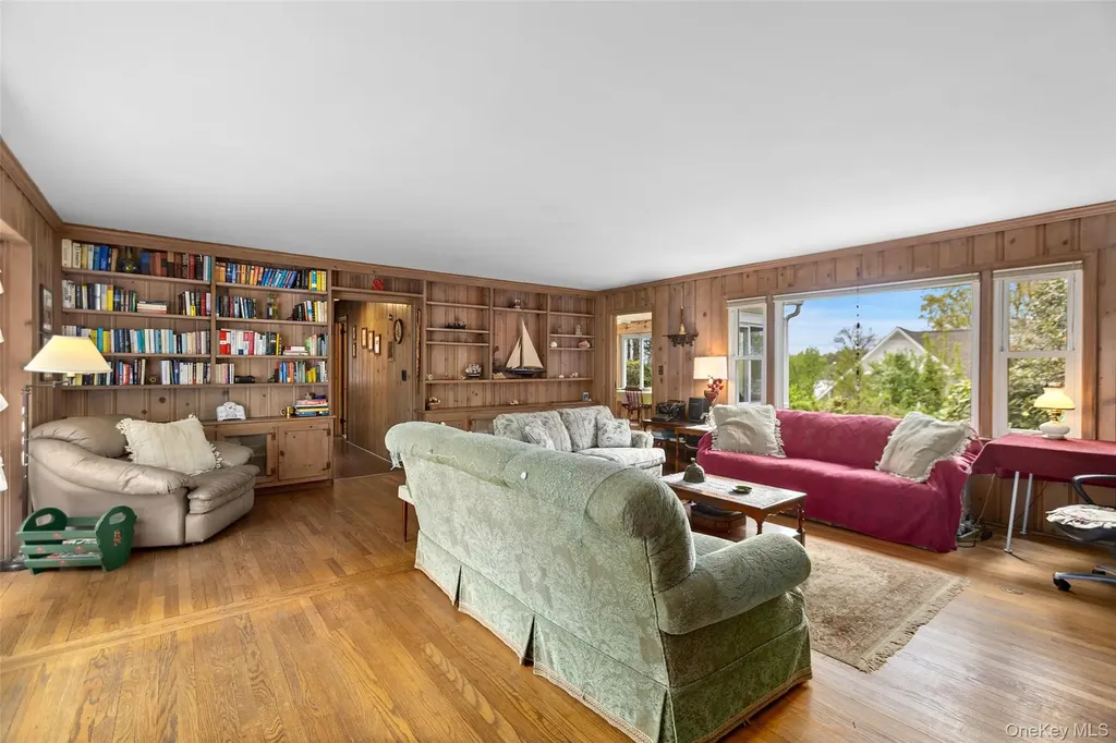 516 N Lake Boulevard Mahopac NY 10541