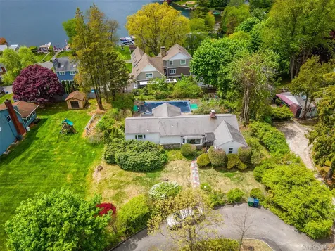 516 N Lake Boulevard Mahopac NY 10541