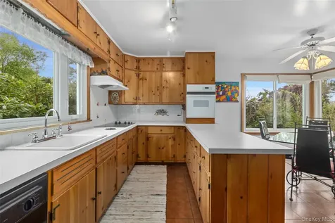 516 N Lake Boulevard Mahopac NY 10541