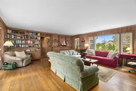 516 N Lake Boulevard Mahopac NY 10541