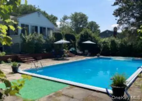 516 N Lake Boulevard Mahopac NY 10541