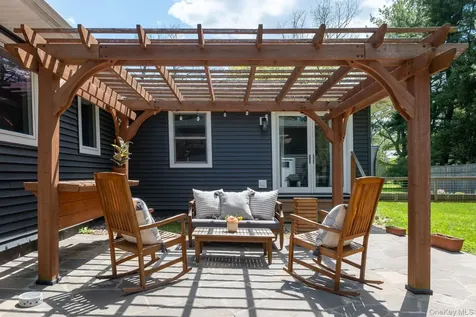 44 Lorraine Drive Rhinebeck NY 12572