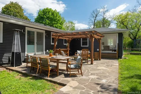 44 Lorraine Drive Rhinebeck NY 12572