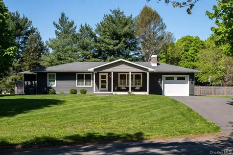 44 Lorraine Drive Rhinebeck NY 12572
