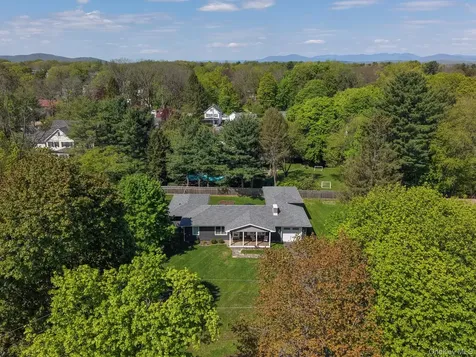 44 Lorraine Drive Rhinebeck NY 12572