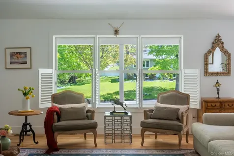 44 Lorraine Drive Rhinebeck NY 12572