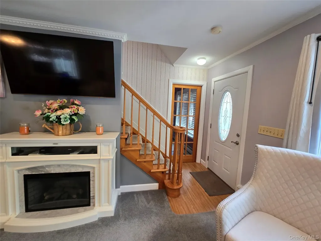 6 May Place Beacon NY 12508
