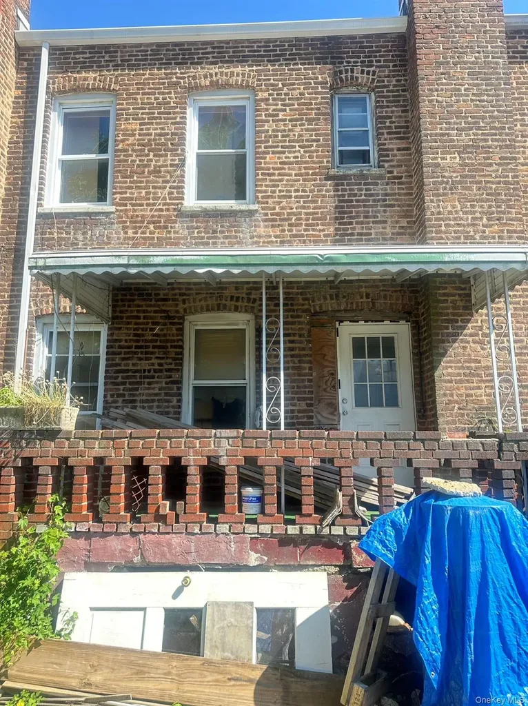 140-19 Rose Avenue Flushing NY 11355