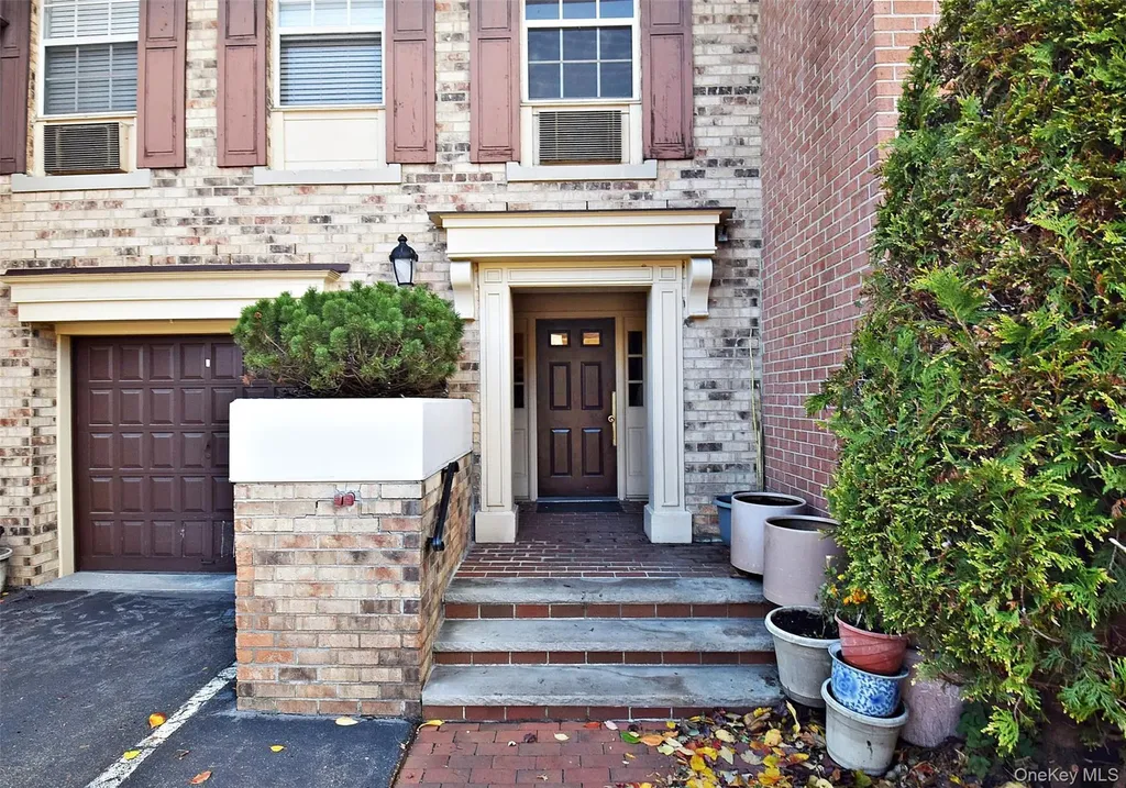 12-32 Diane Place Bayside NY 11360