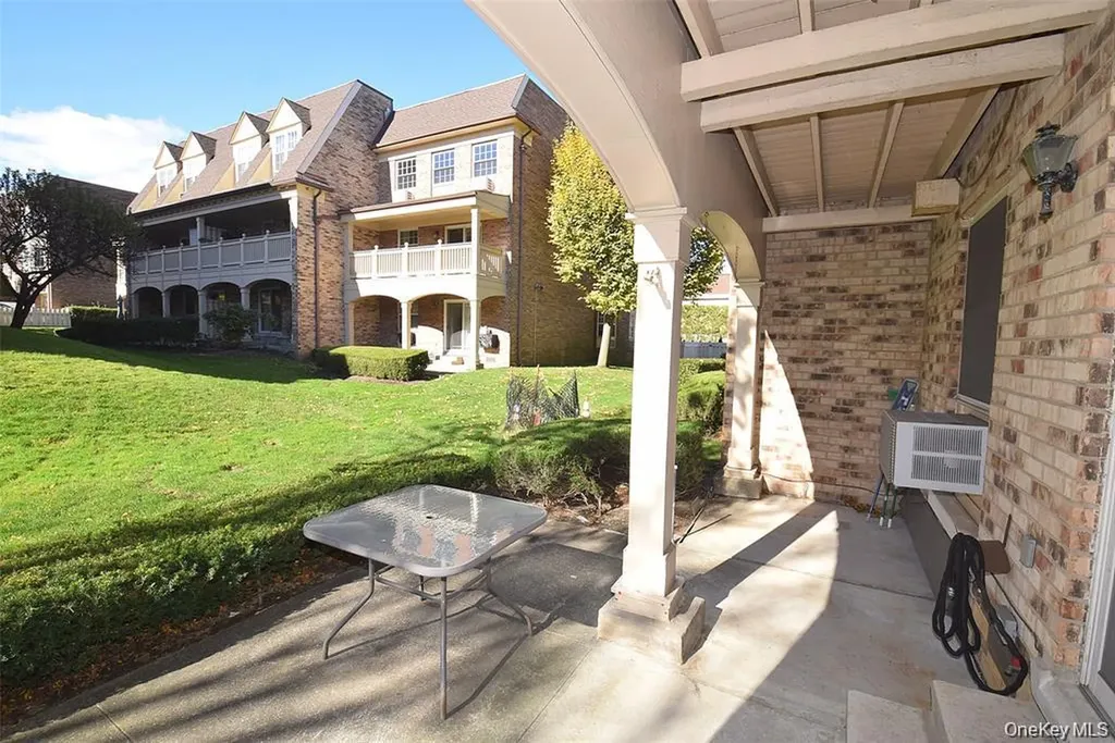 12-32 Diane Place Bayside NY 11360