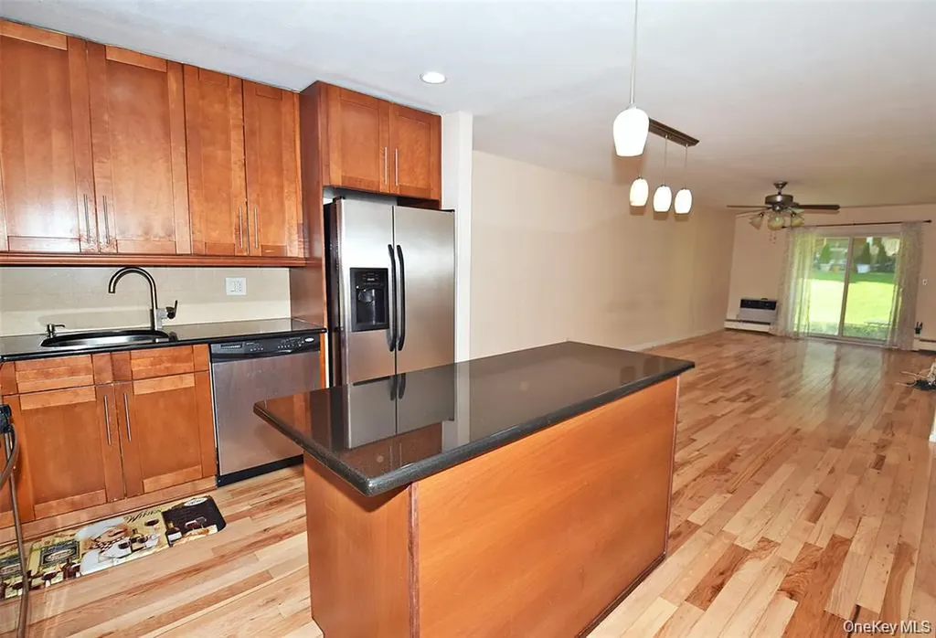 12-32 Diane Place Bayside NY 11360