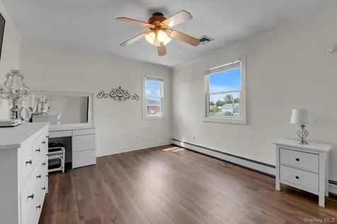 11 Koch Place Carle Place NY 11514