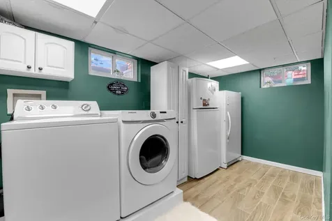 11 Koch Place Carle Place NY 11514