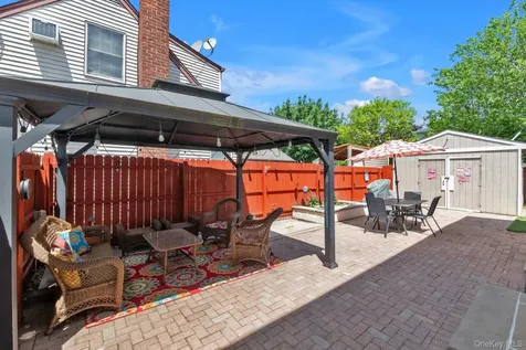 11 Koch Place Carle Place NY 11514