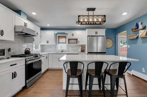 11 Koch Place Carle Place NY 11514