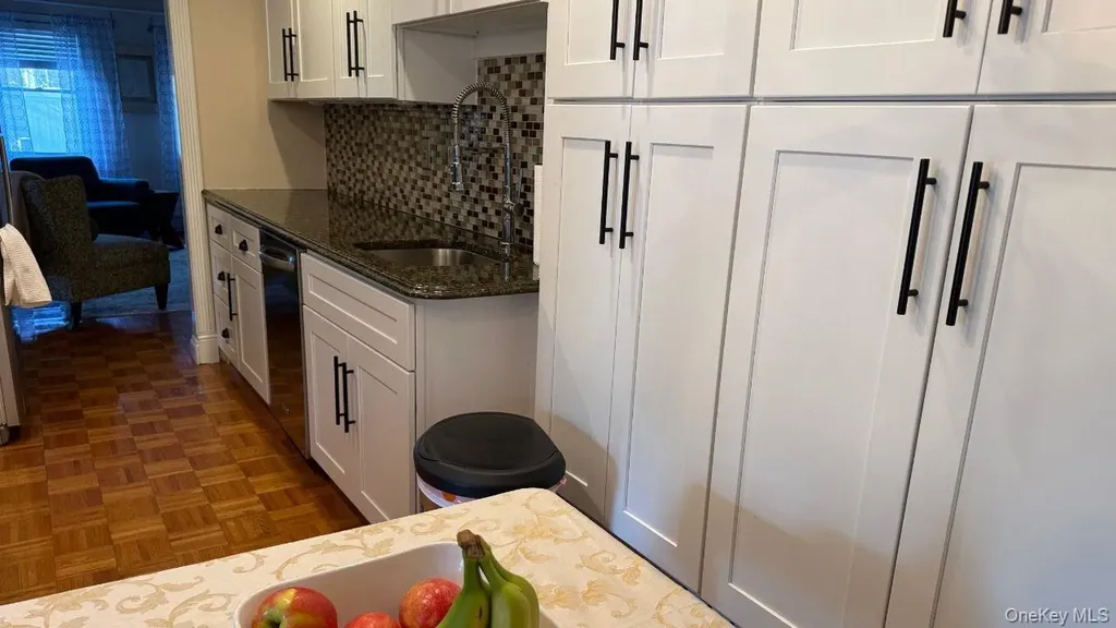 72 Avenue B Holbrook NY 11741