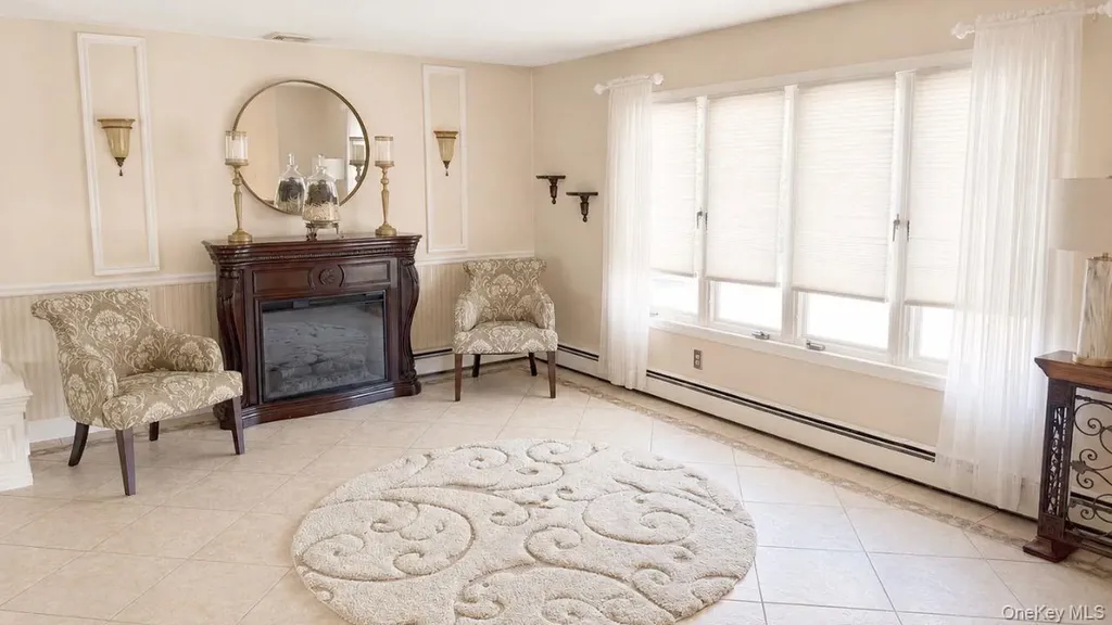 72 Avenue B Holbrook NY 11741