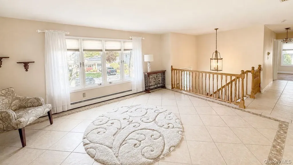 72 Avenue B Holbrook NY 11741