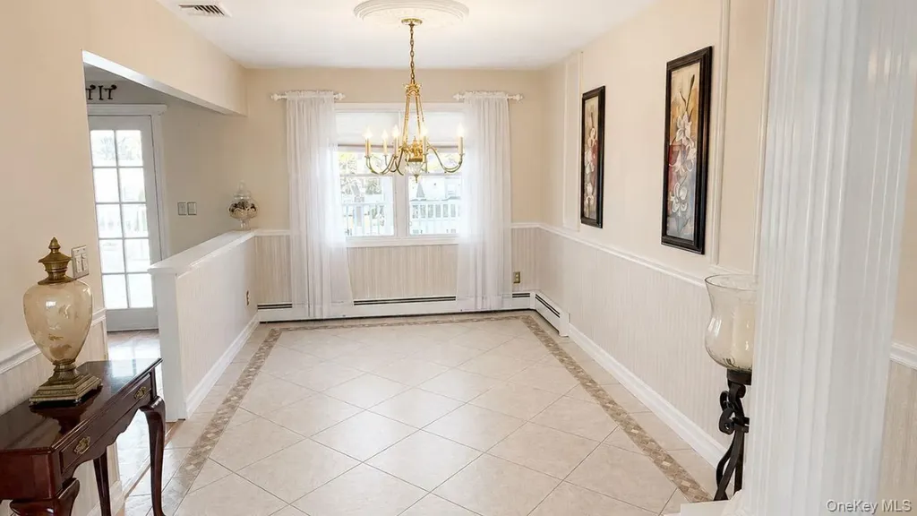 72 Avenue B Holbrook NY 11741