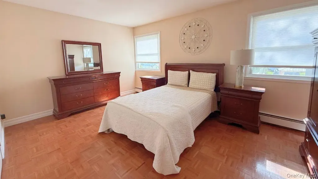 72 Avenue B Holbrook NY 11741