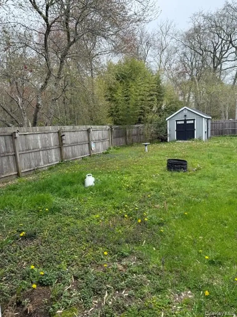 10 Whittier Drive Mastic Beach NY 11951