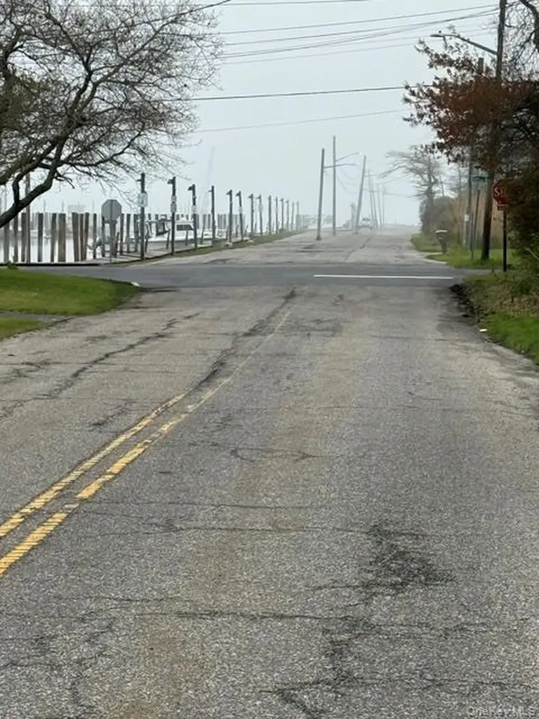 10 Whittier Drive Mastic Beach NY 11951