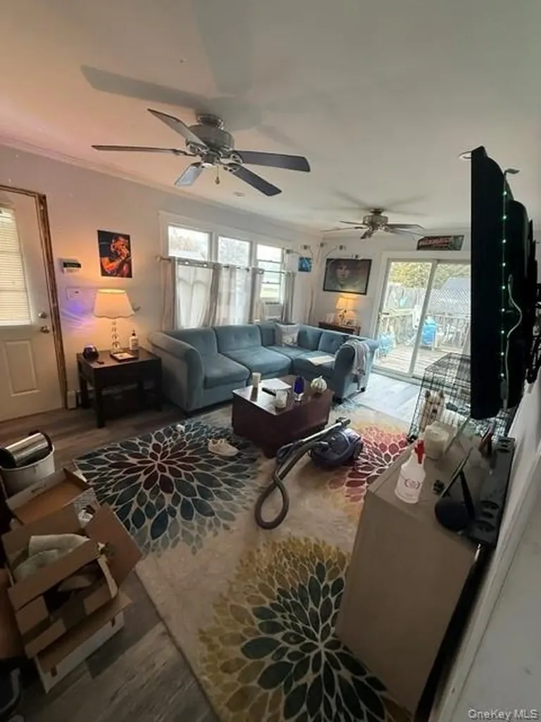 10 Whittier Drive Mastic Beach NY 11951