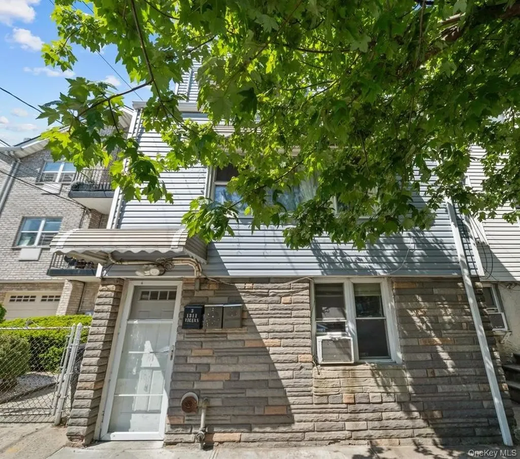 1311 Balcom Avenue Bronx NY 10461