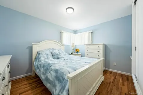 63 Wilfred Boulevard Hicksville NY 11801