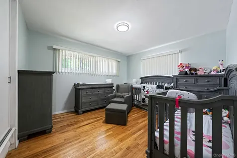 63 Wilfred Boulevard Hicksville NY 11801