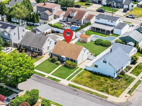63 Wilfred Boulevard Hicksville NY 11801