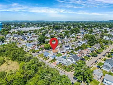 63 Wilfred Boulevard Hicksville NY 11801