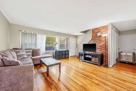 63 Wilfred Boulevard Hicksville NY 11801