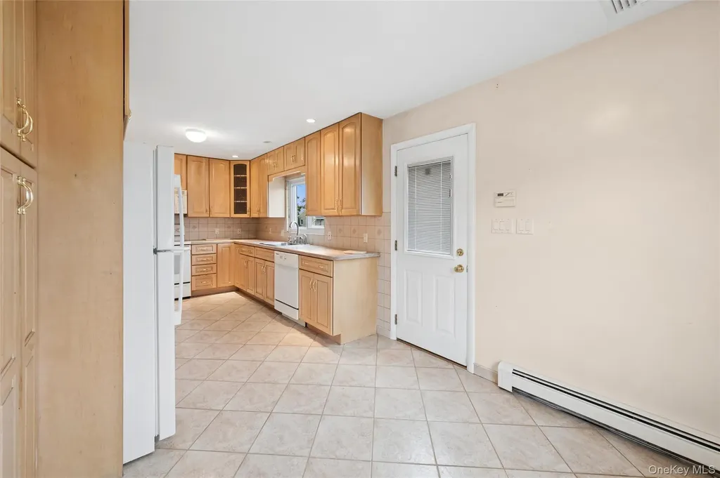 199 Sycamore Avenue Bethpage NY 11714