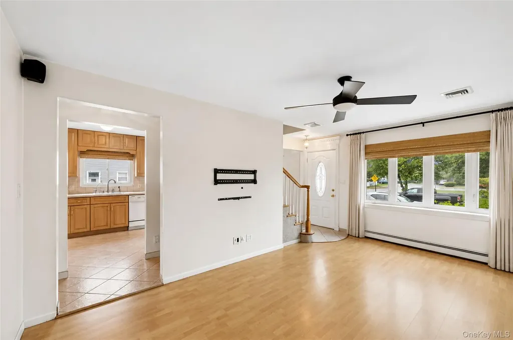 199 Sycamore Avenue Bethpage NY 11714