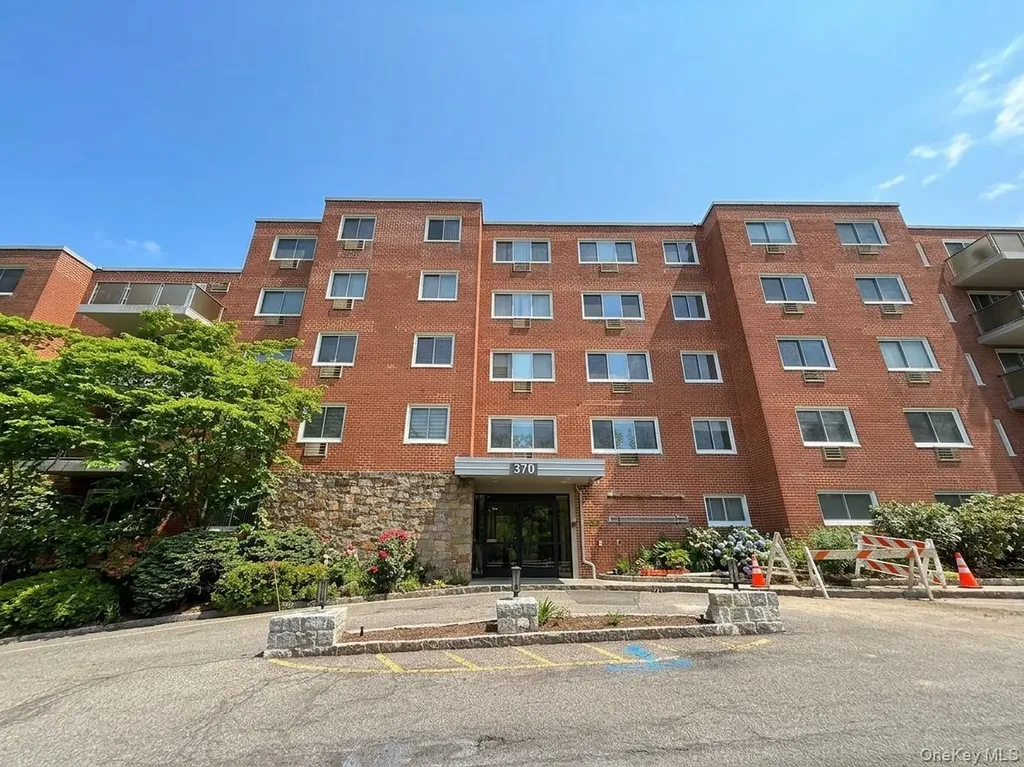 370 Central Park Avenue Scarsdale NY 10583