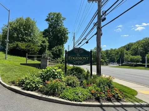 370 Central Park Avenue Scarsdale NY 10583