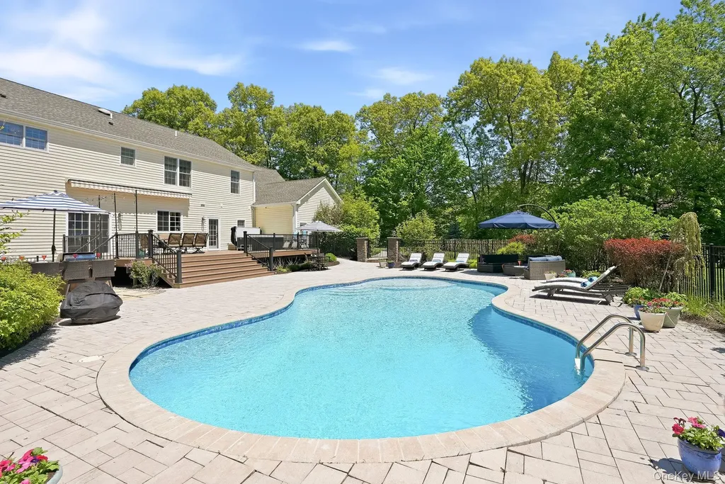 23 Pheasant Run Road Putnam Valley NY 10579